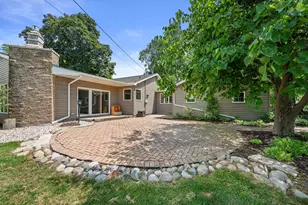 9091 N Pelham Pkwy, Bayside, WI 53217 - Photo 33