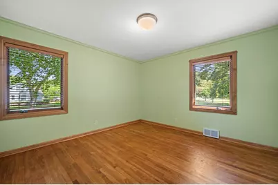 9091 N Pelham Pkwy, Bayside, WI 53217 - Photo 19