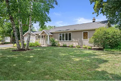 9091 N Pelham Pkwy, Bayside, WI 53217 - Photo 3