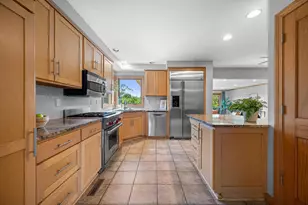 9091 N Pelham Pkwy, Bayside, WI 53217 - Photo 7