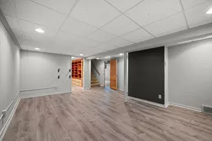 9091 N Pelham Pkwy, Bayside, WI 53217 - Photo 27