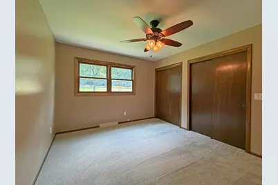 4861  Briarvale Dr, Polk, WI 53095 - Photo 7