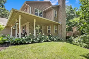 1415 Schloemer Dr, West Bend, WI 53095 - Photo 25