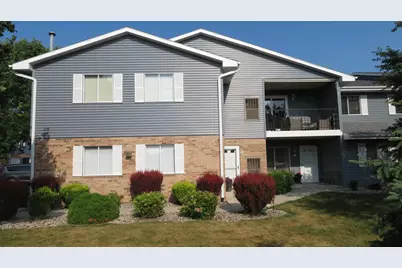 1319  Sunnyslope Dr #204, Racine, WI 53406 - Photo 5