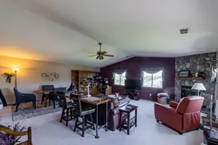 1319 Sunnyslope Dr, Racine, WI 53406 - Photo 11