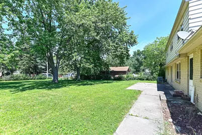 146  Perry Ave, Racine, WI 53406 - Photo 31