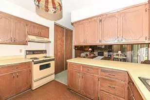 146 Perry Ave, Racine, WI 53406 - Photo 23