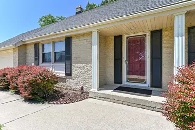 146  Perry Ave, Racine, WI 53406 - Photo 5