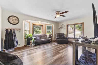 1334 S 95th St, West Allis, WI 53214 - Photo 3