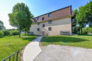 3239 S 58th St, Milwaukee, WI 53219 - Photo 25
