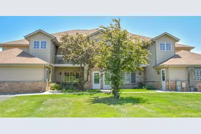 3620 E Barbara Ct #8, Oak Creek, WI 53154 - Photo 1