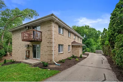 410  Cheviot Chase - #4, Waukesha, WI 53186 - Photo 1