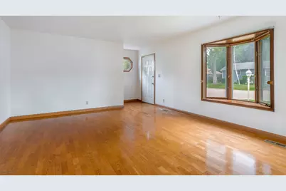3064  Marion Rd, La Crosse, WI 54601 - Photo 3