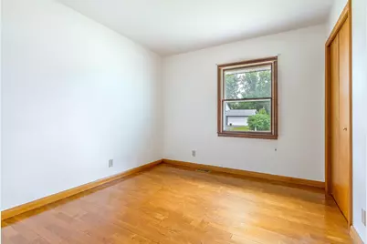 3064  Marion Rd, La Crosse, WI 54601 - Photo 15