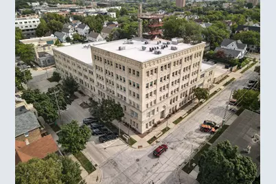 904 E Pearson St #104, Milwaukee, WI 53202 - Photo 23