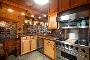 904 E Pearson St, Milwaukee, WI 53202 - Photo 7