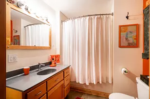 904 E Pearson St, Milwaukee, WI 53202 - Photo 19