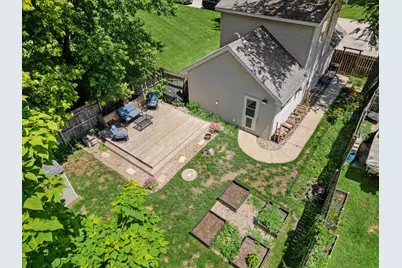 326  Woodlawn Ave, Racine, WI 53105 - Photo 7