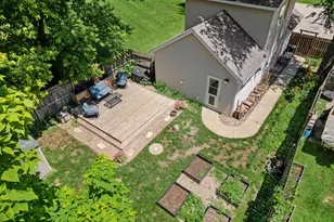326 Woodlawn Ave, Racine, WI 53105 - Photo 7