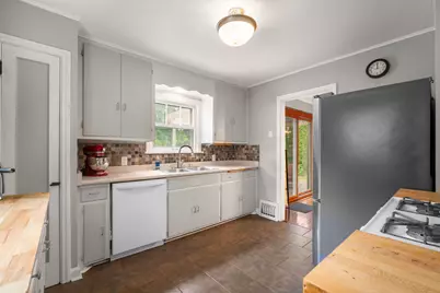 7333 N Green Bay Ave, Glendale, WI 53209 - Photo 7