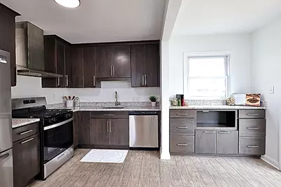 2116  30th St, Kenosha, WI 53140 - Photo 5