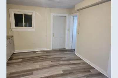 1028 S Memorial Dr, Racine, WI 53403 - Photo 9