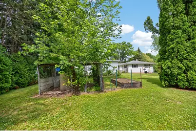 3174  Division Rd, Jackson, WI 53037 - Photo 37