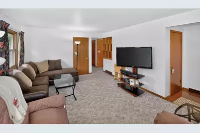 3174  Division Rd, Jackson, WI 53037 - Photo 7