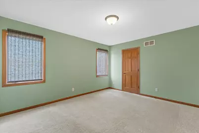 3297 E Ramsey Ave, Cudahy, WI 53110 - Photo 9