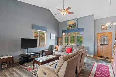 3297 E Ramsey Ave, Cudahy, WI 53110 - Photo 23
