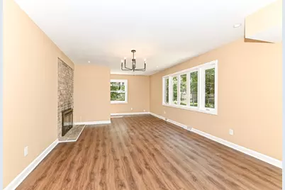5344  Willowview Rd, Racine, WI 53402 - Photo 9