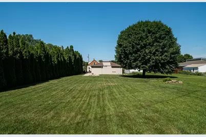 4270 S Nicholson Ave, Saint Francis, WI 53235 - Photo 33