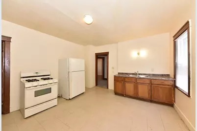 2431 N 45th St #2433, Milwaukee, WI 53210 - Photo 9