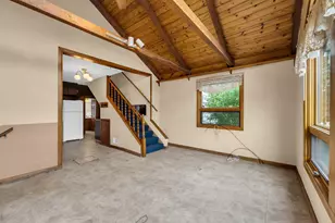 3857 S 35th St, Greenfield, WI 53221 - Photo 9