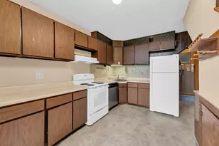 3857 S 35th St, Greenfield, WI 53221 - Photo 11