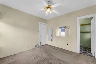 3857 S 35th St, Greenfield, WI 53221 - Photo 15