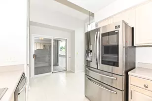 9111 Westlake Dr, Greendale, WI 53129 - Photo 15