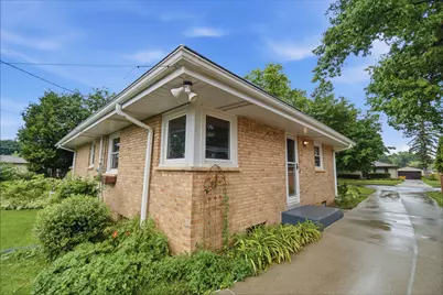W171N8437  Allen Ave, Menomonee Falls, WI 53051 - Photo 33