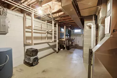 W171N8437  Allen Ave, Menomonee Falls, WI 53051 - Photo 23