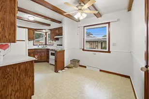 W171N8437 Allen Ave, Menomonee Falls, WI 53051 - Photo 5