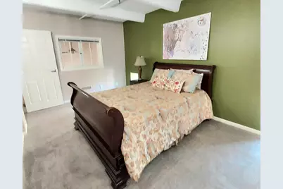 270 E Highland Ave #812, Milwaukee, WI 53202 - Photo 17