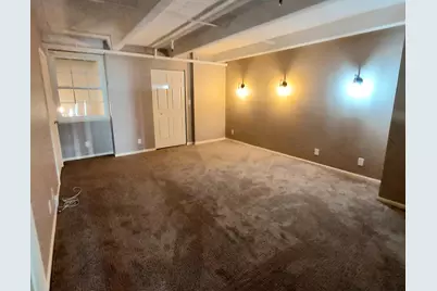 270 E Highland Ave #812, Milwaukee, WI 53202 - Photo 15