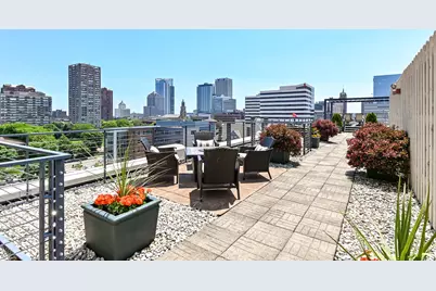 270 E Highland Ave #812, Milwaukee, WI 53202 - Photo 1