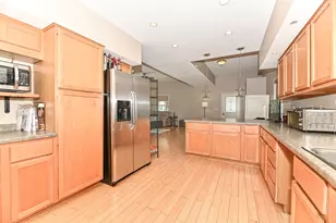 112 Cook St, Waukesha, WI 53186 - Photo 7