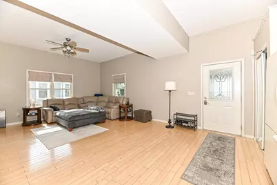 112  Cook St, Waukesha, WI 53186 - Photo 5