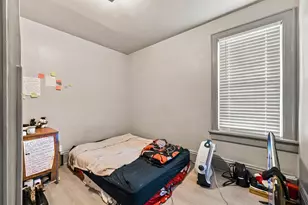 3172 N Holton St, Milwaukee, WI 53212 - Photo 23