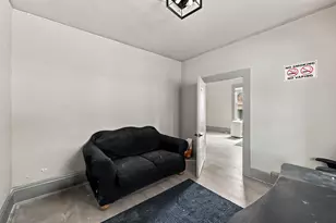 3172 N Holton St, Milwaukee, WI 53212 - Photo 5