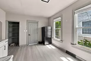 3172 N Holton St, Milwaukee, WI 53212 - Photo 13