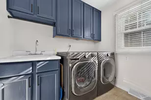 216 S Elmwood Ave, Burlington, WI 53105 - Photo 15