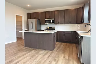 3708  Bishops Cap Dr, Racine, WI 53126 - Photo 5